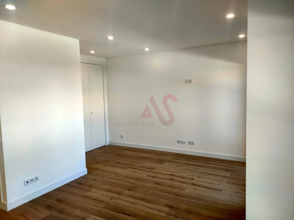 Moradia T3 para Venda em Ferreiras Foto 11