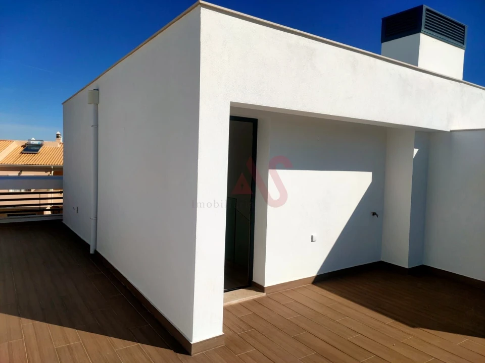 Moradia T3 para Venda em Ferreiras Foto 17