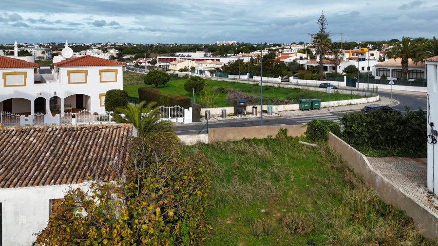 Moradia T0 para Venda em Albufeira e Olhos de Água Foto 5