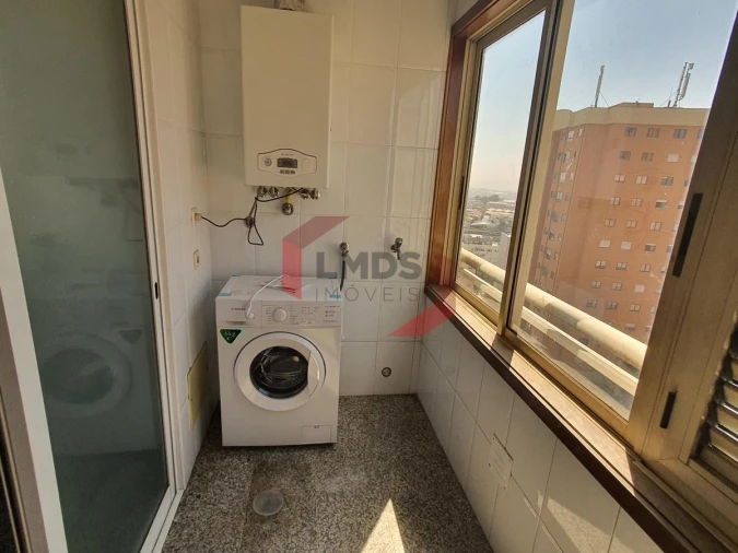 Apartamento T3 para Venda em Vilar de Andorinho Foto 8