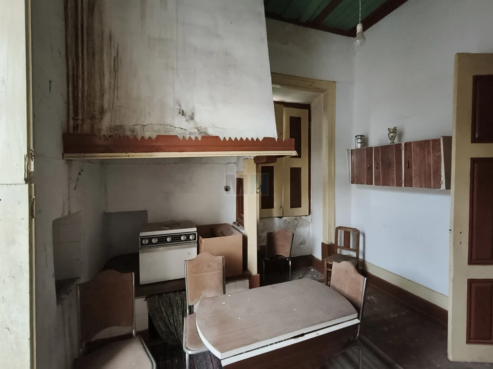 Moradia T8 para Venda em Cernache Foto 14