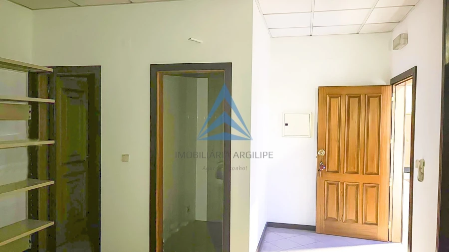 Escritório para Arrendamento em Pombal Foto 5