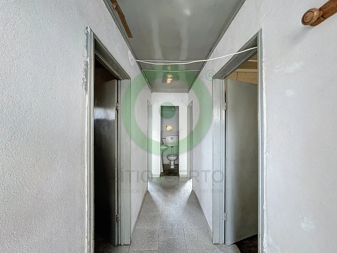 Moradia T2 para Venda em Torre de D. Chama Foto 3