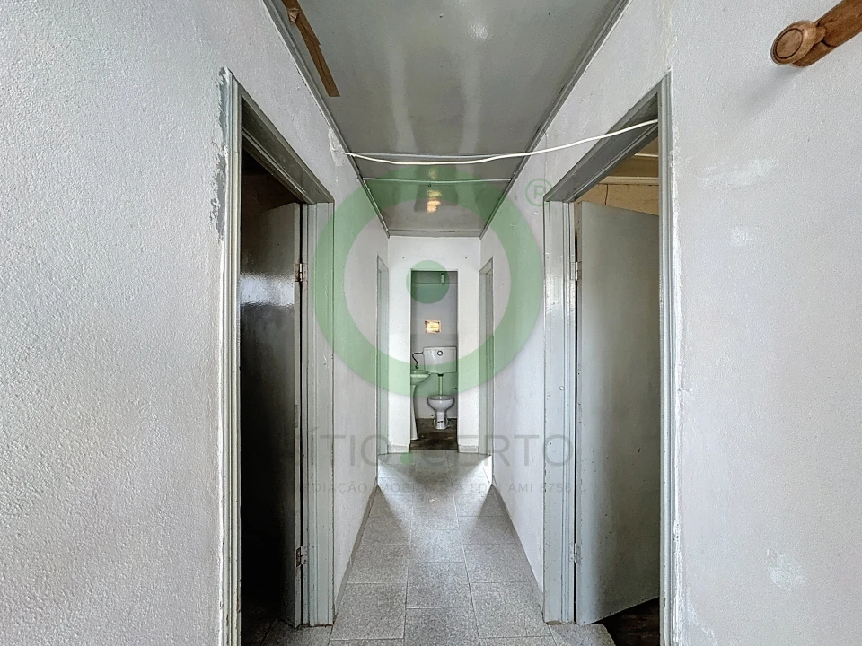 Moradia T2 para Venda em Torre de D. Chama Foto 3