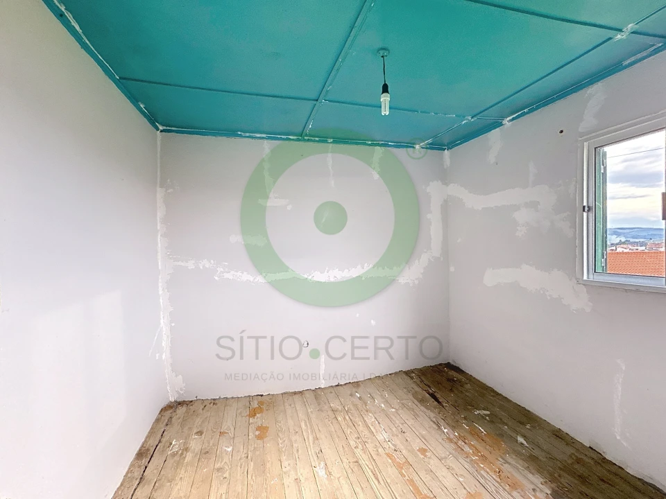 Moradia T2 para Venda em Torre de D. Chama Foto 7