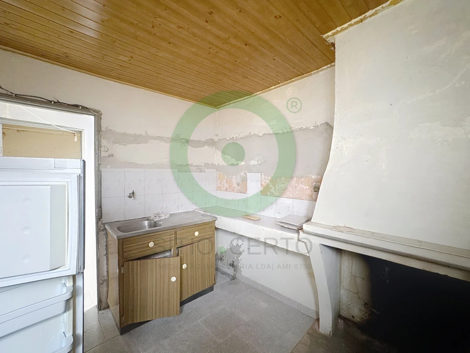 Moradia T2 para Venda em Torre de D. Chama Foto 5