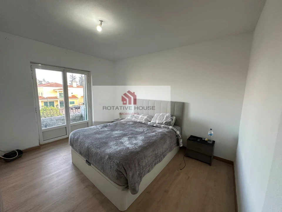 Moradia T5 para Venda em Assunção, Ajuda, Salvador e Santo Ildefonso Foto 3