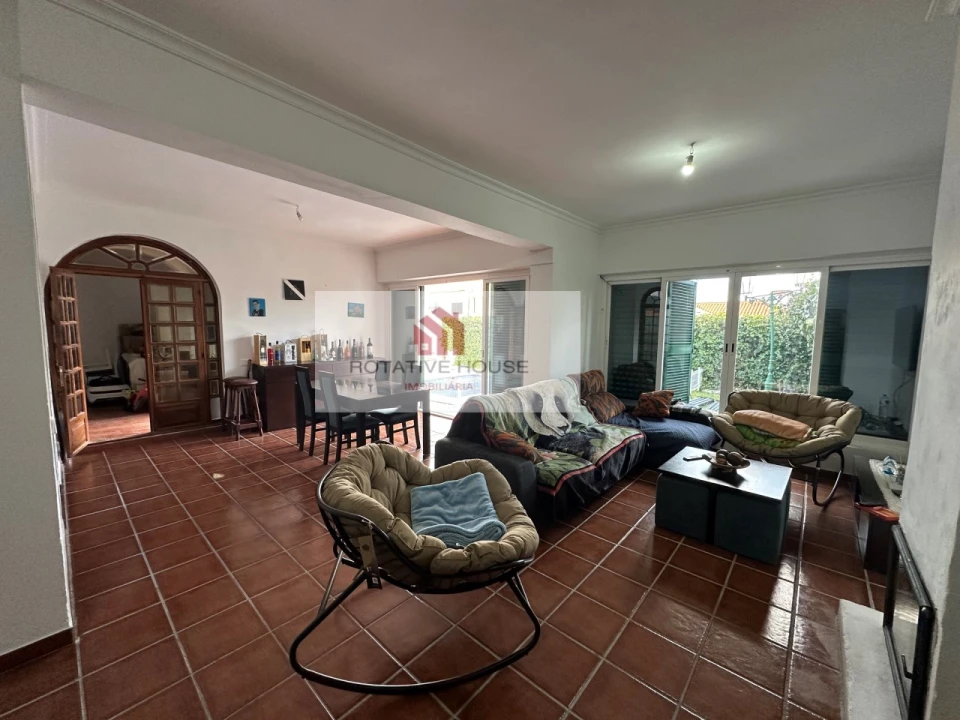 Moradia T5 para Venda em Assunção, Ajuda, Salvador e Santo Ildefonso Foto 1