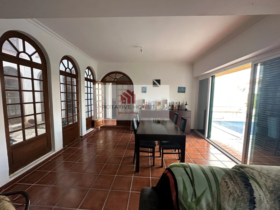 Moradia T5 para Venda em Assunção, Ajuda, Salvador e Santo Ildefonso Foto 2