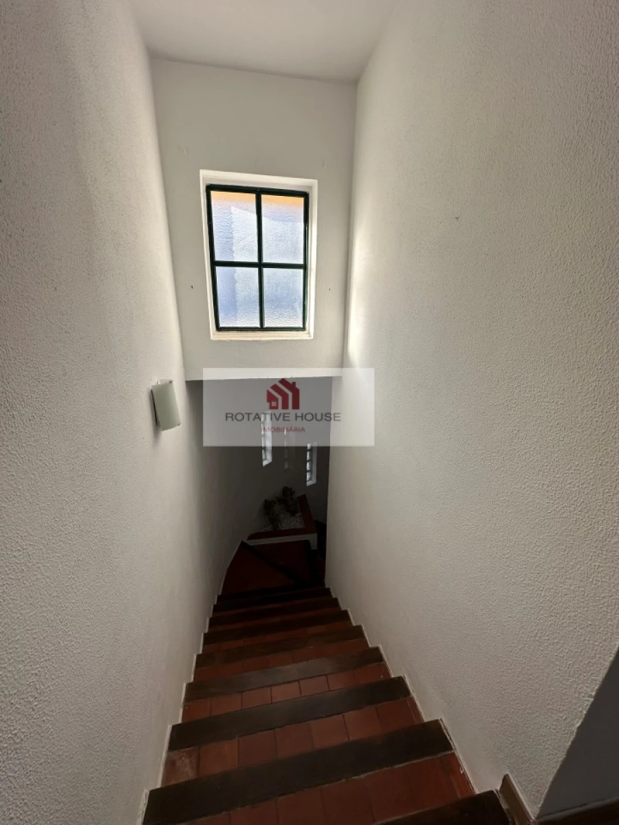 Moradia T5 para Venda em Assunção, Ajuda, Salvador e Santo Ildefonso Foto 16