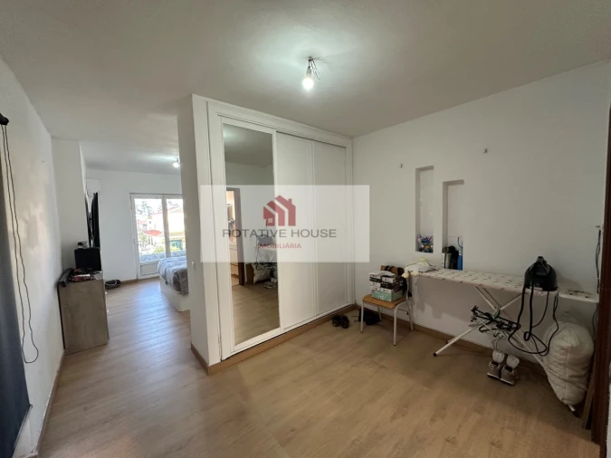 Moradia T5 para Venda em Assunção, Ajuda, Salvador e Santo Ildefonso Foto 4