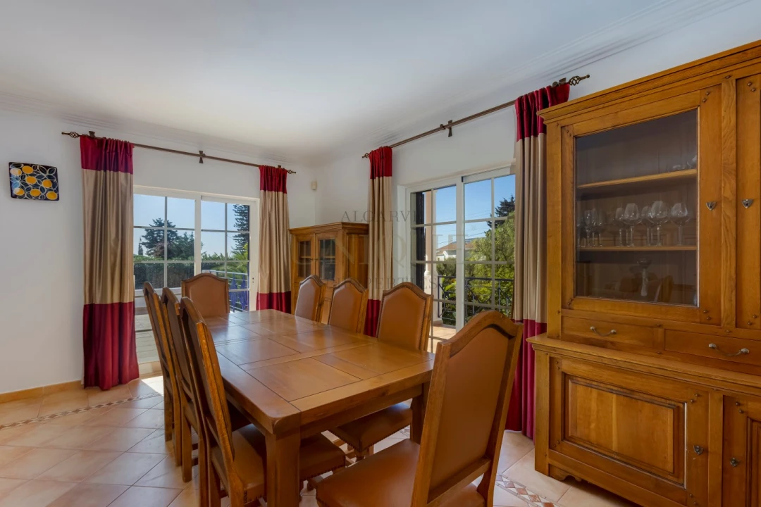 Moradia T4 para Venda em Luz Foto 7