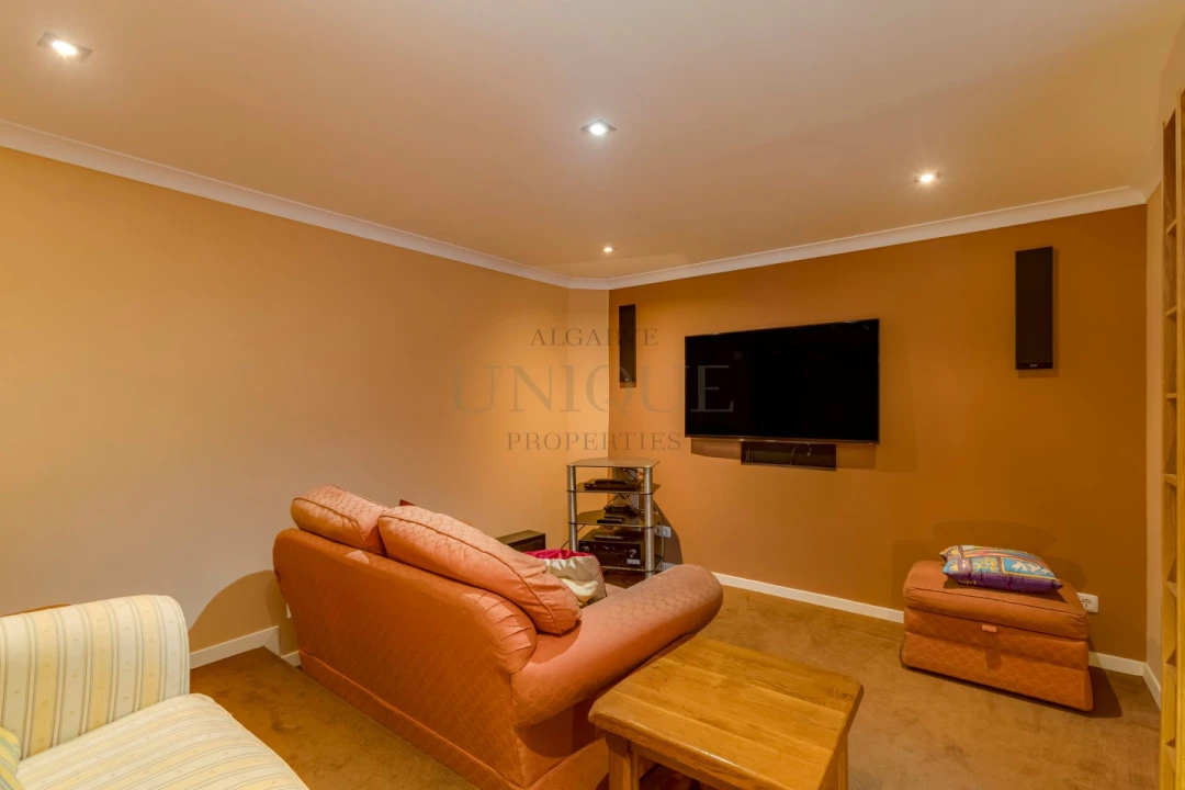 Moradia T4 para Venda em Luz Foto 27