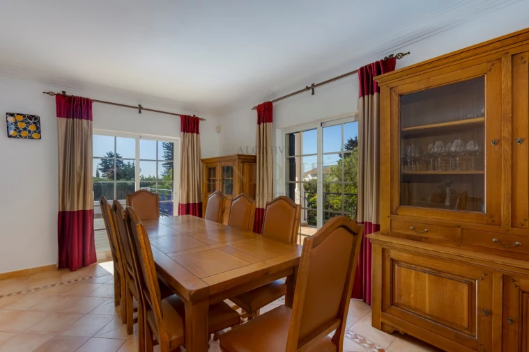 Moradia T4 para Venda em Luz Foto 7