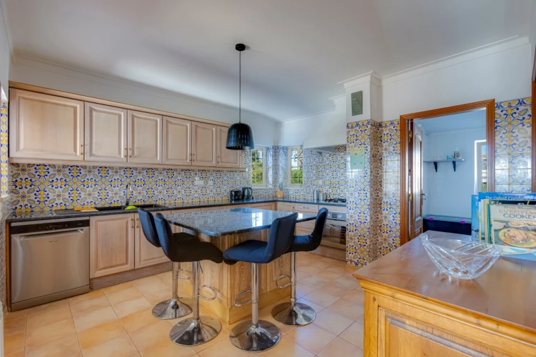 Moradia T4 para Venda em Luz Foto 8