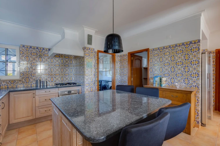 Moradia T4 para Venda em Luz Foto 11