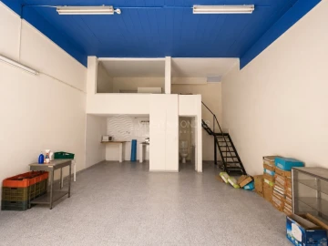 Loja para Venda em Almada, Cova da Piedade, Pragal e Cacilhas