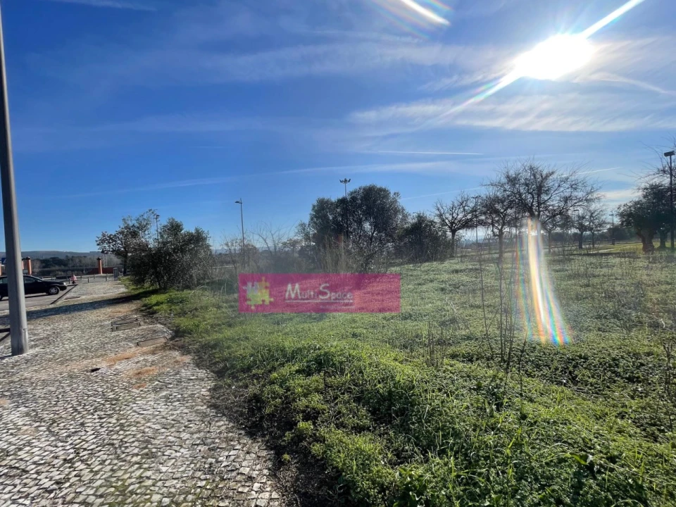 Terreno P/ Prédio para Venda em São João Baptista Foto 1