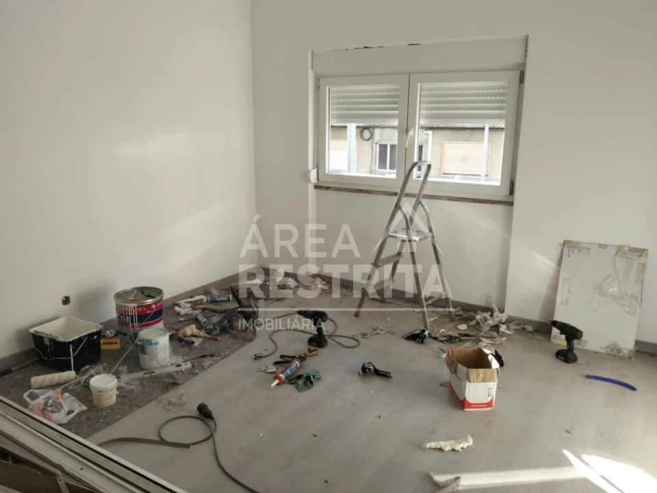 Apartamento T2 para Venda em Amora Foto 4