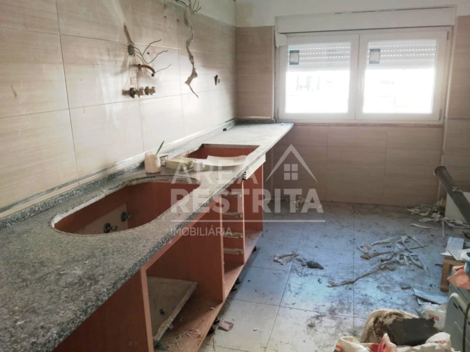Apartamento T2 para Venda em Amora Foto 1