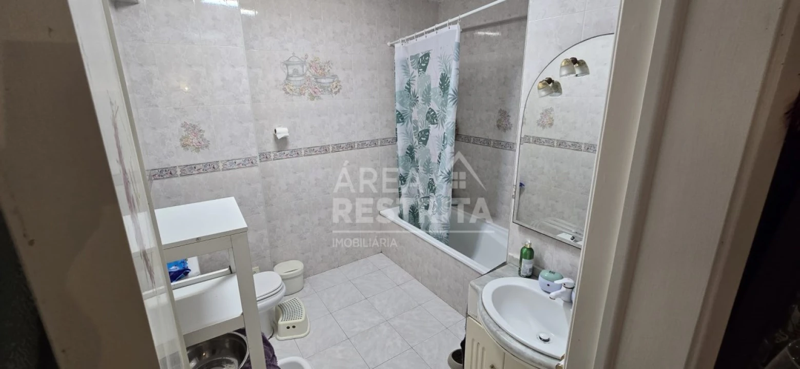 Apartamento T3 para Venda em Amora Foto 15