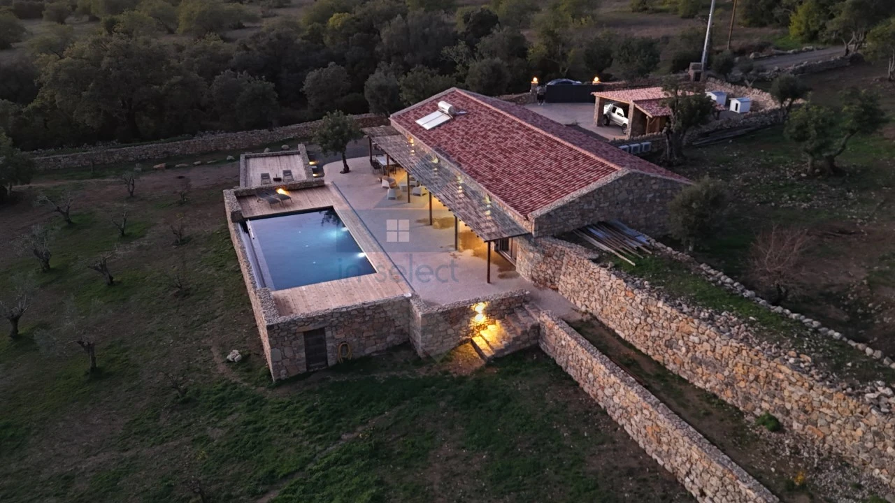 Moradia T3 para Venda em Santa Barbara de Nexe Foto 10