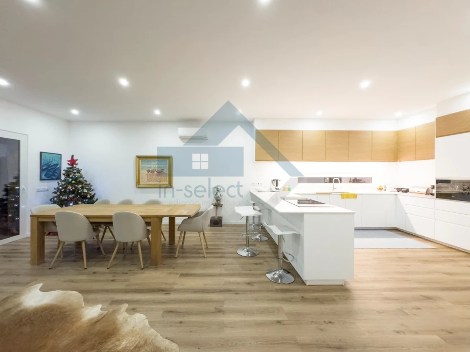 Moradia T3 para Venda em Santa Barbara de Nexe Foto 21