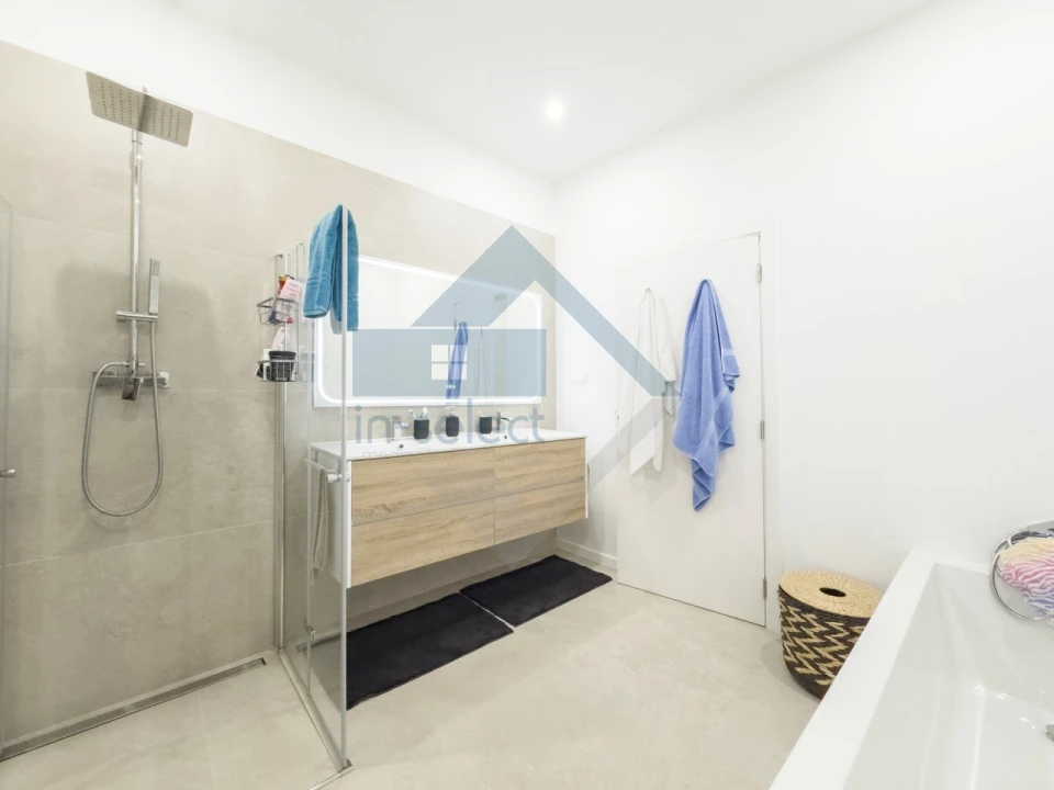 Moradia T3 para Venda em Santa Barbara de Nexe Foto 37