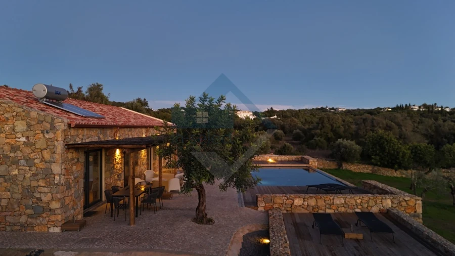 Moradia T3 para Venda em Santa Barbara de Nexe Foto 6