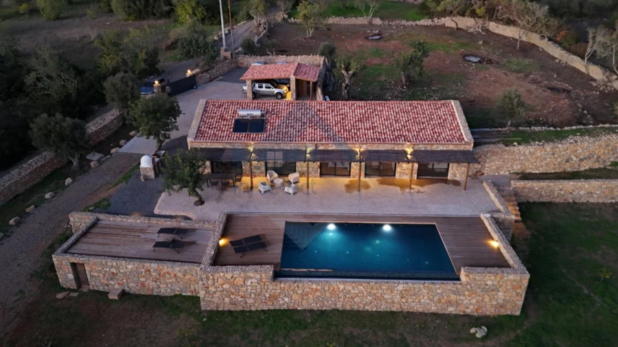 Moradia T3 para Venda em Santa Barbara de Nexe Foto 9