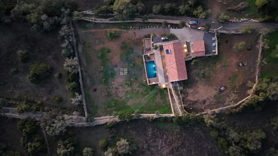 Moradia T3 para Venda em Santa Barbara de Nexe Foto 13