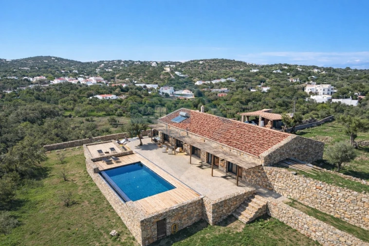 Moradia T3 para Venda em Santa Barbara de Nexe Foto 2