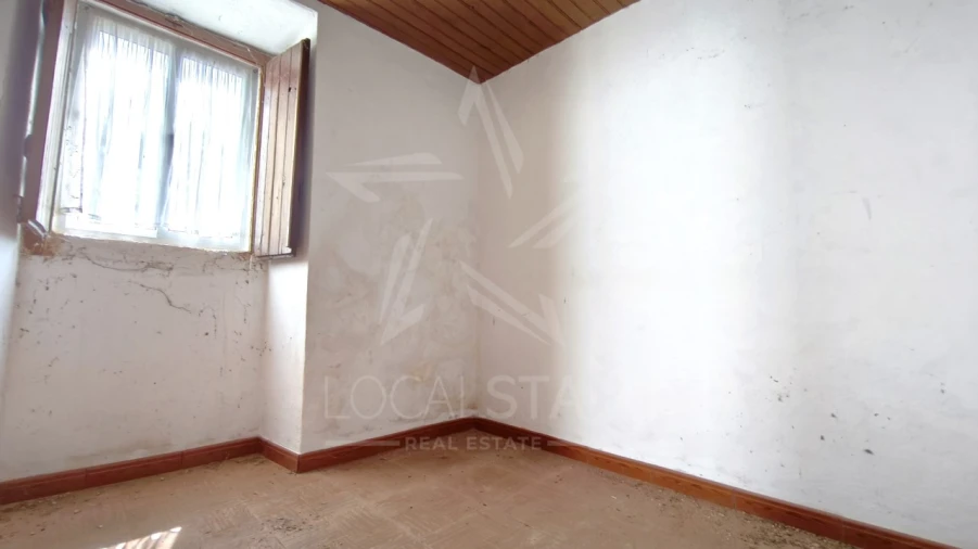 Moradia T2 para Venda em Alvorninha Foto 2