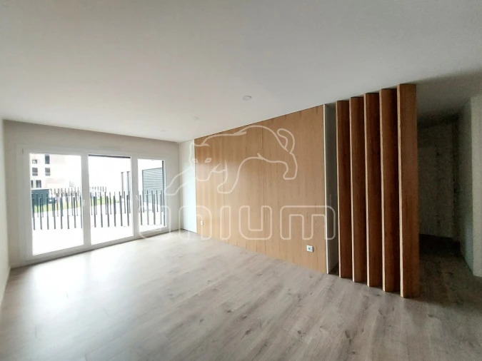 Apartamento T1 para Venda em Santa Marta de Portuzelo Foto 3