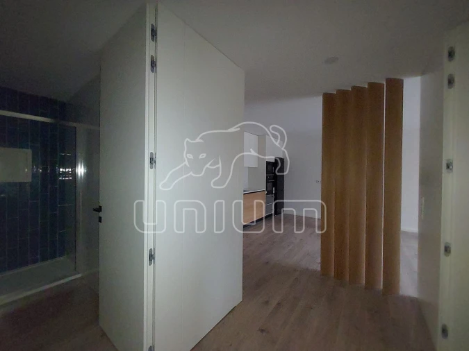Apartamento T1 para Venda em Santa Marta de Portuzelo Foto 6