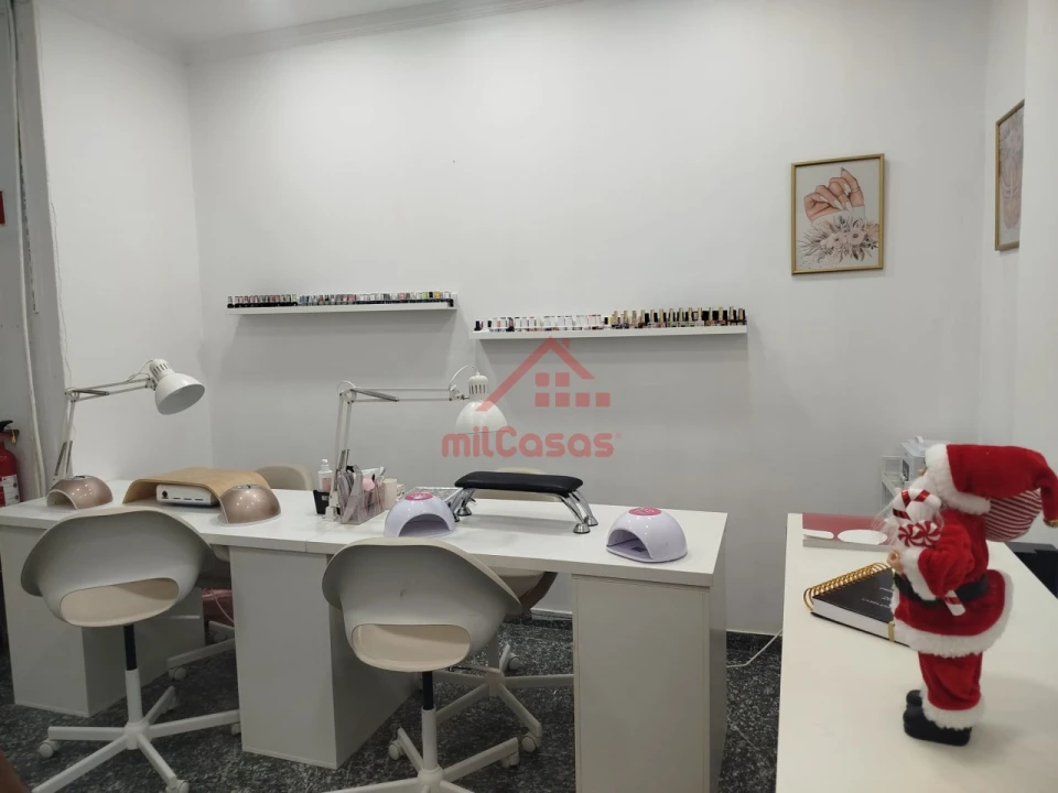 Loja para Cedência de Quotas em Lumiar Foto 5