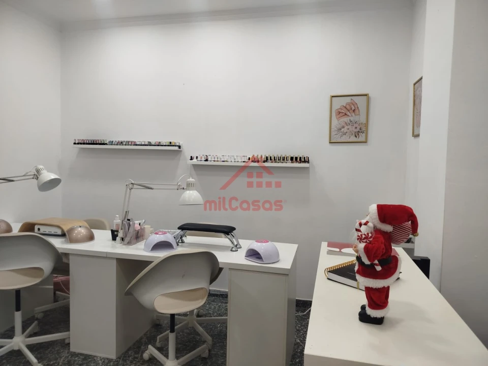 Loja para Cedência de Quotas em Lumiar Foto 6