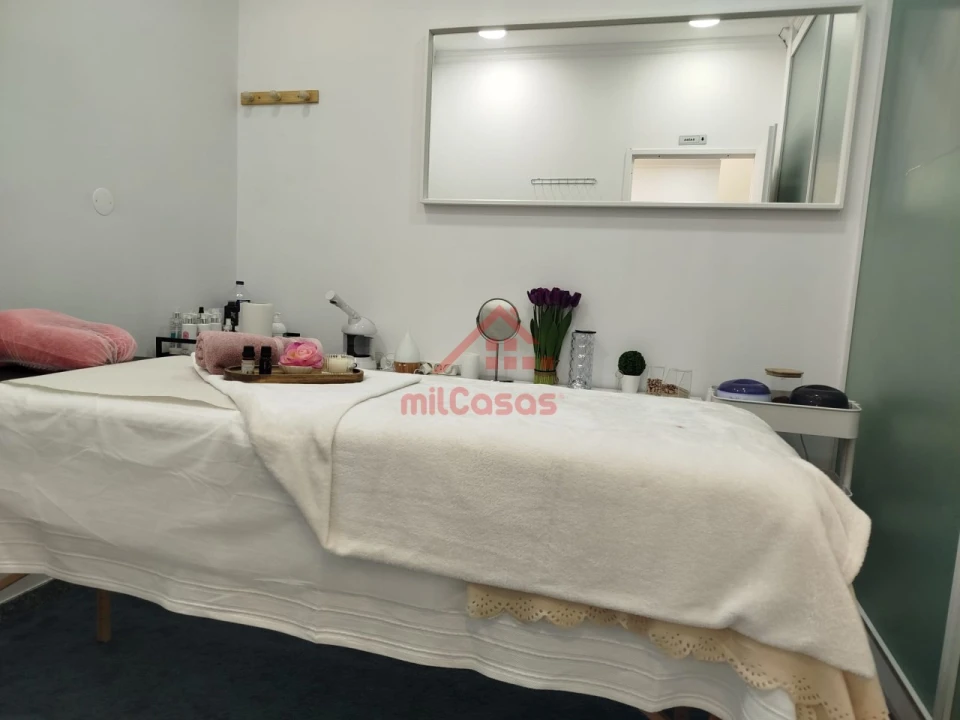 Loja para Cedência de Quotas em Lumiar Foto 13