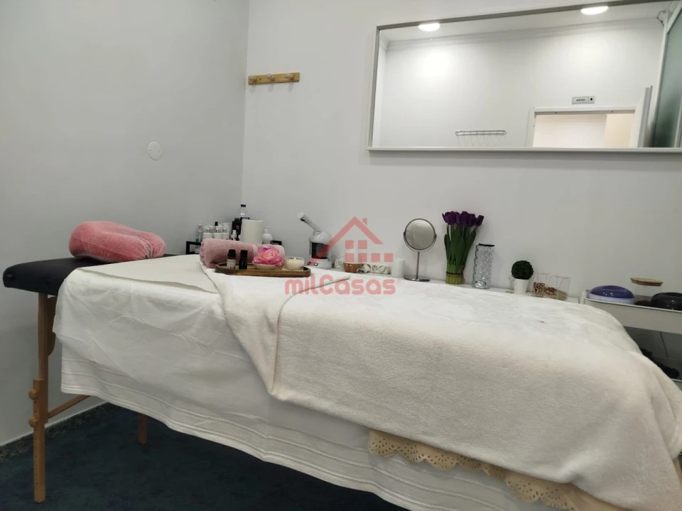 Loja para Cedência de Quotas em Lumiar Foto 14