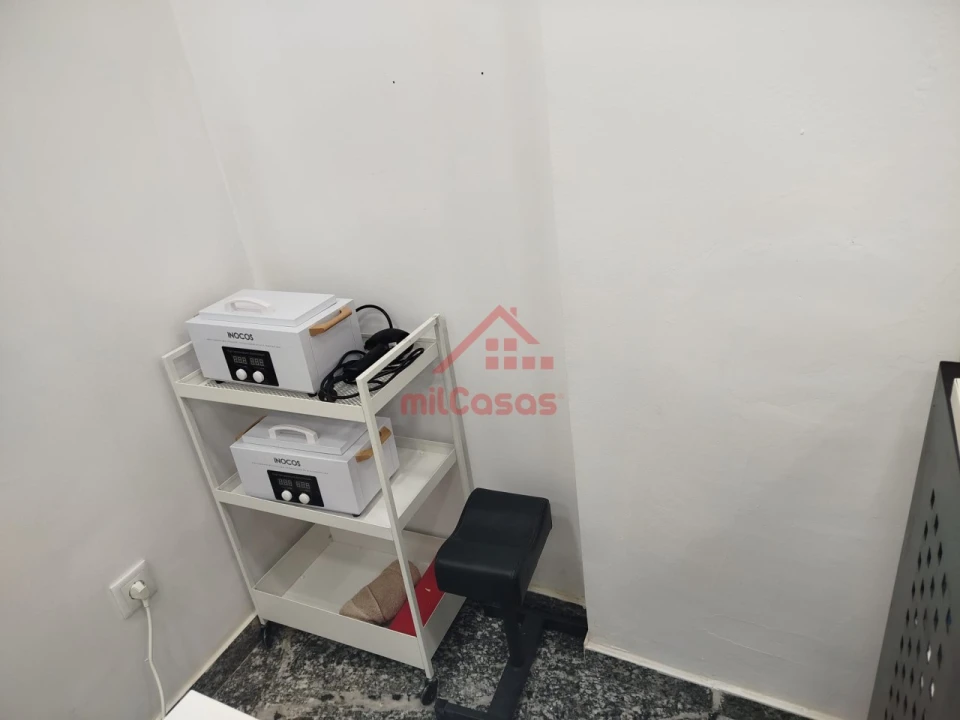 Loja para Cedência de Quotas em Lumiar Foto 15