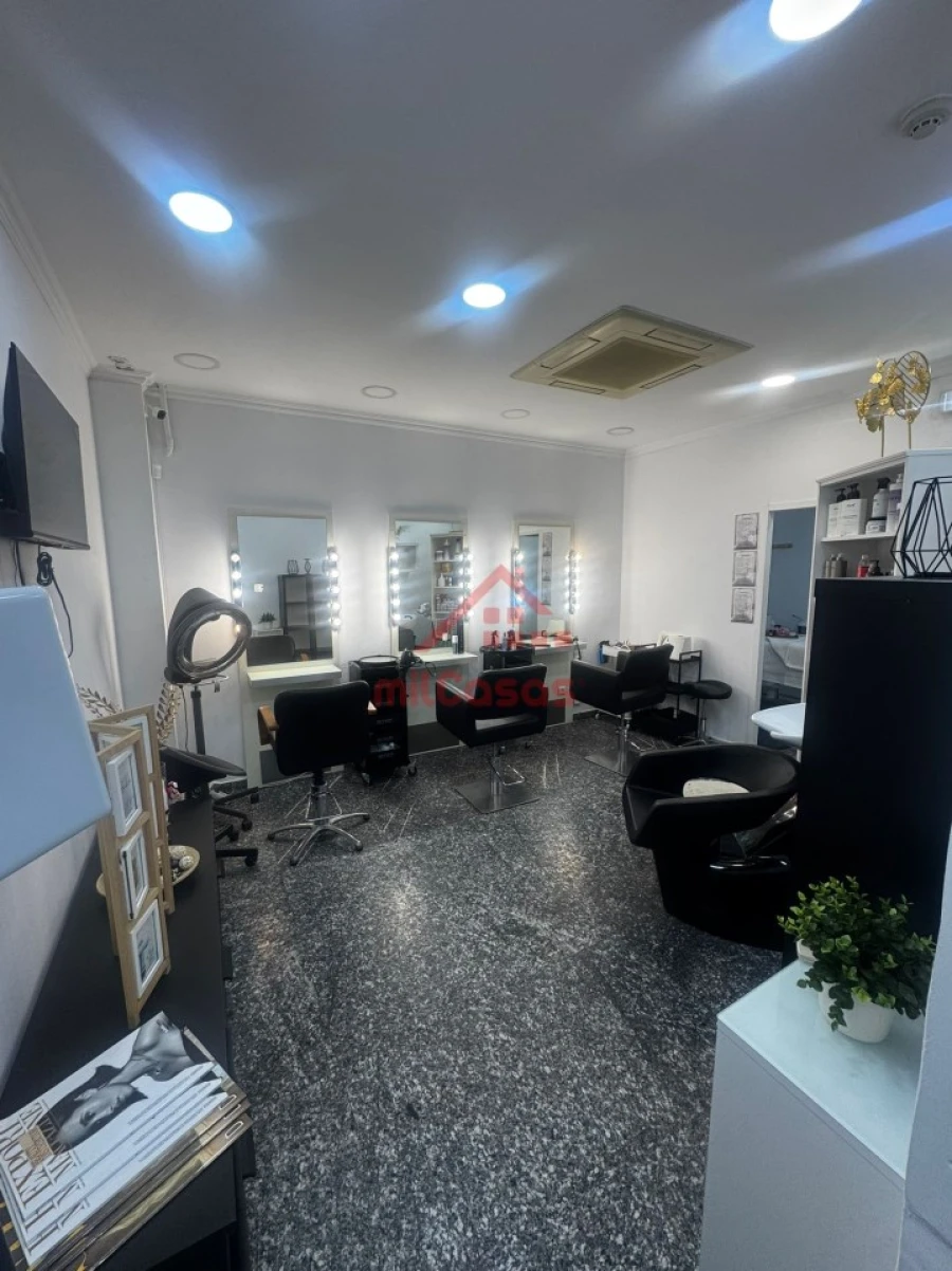 Loja para Cedência de Quotas em Lumiar Foto 3