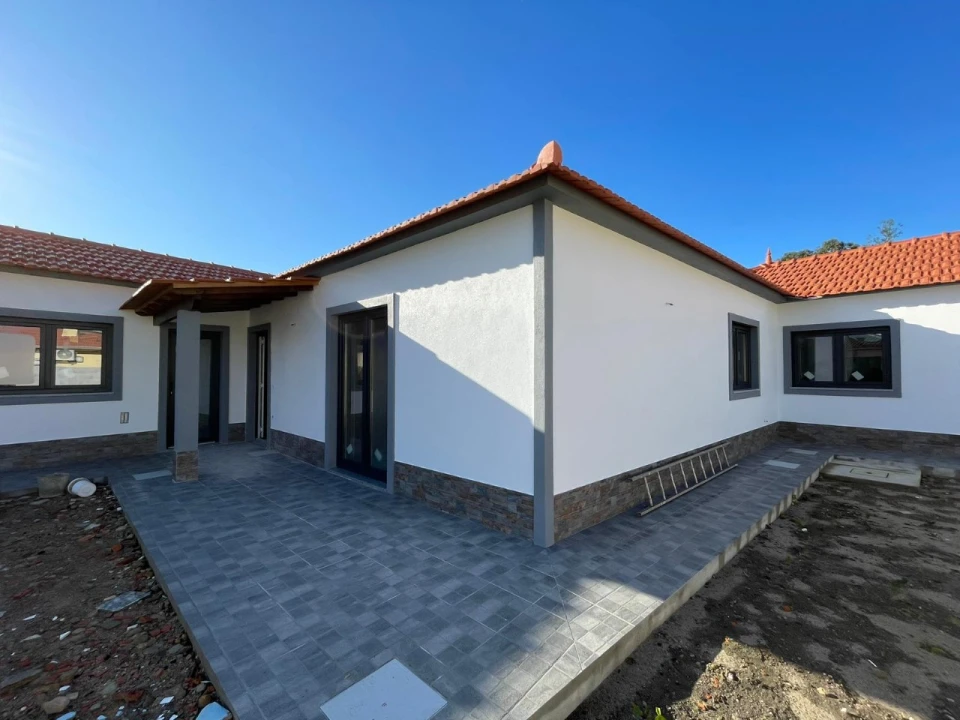 Moradia T3 para Venda em Bunheiro Foto 20