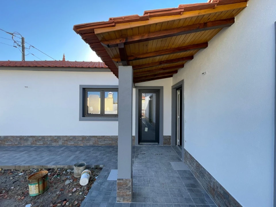 Moradia T3 para Venda em Bunheiro Foto 21