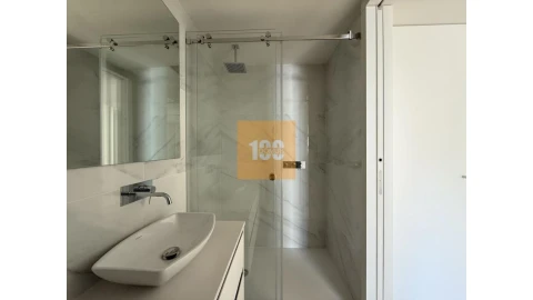 Apartamento T2 para Arrendamento em Bonfim