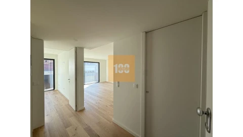 Apartamento T2 para Arrendamento em Bonfim