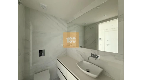 Apartamento T2 para Arrendamento em Bonfim