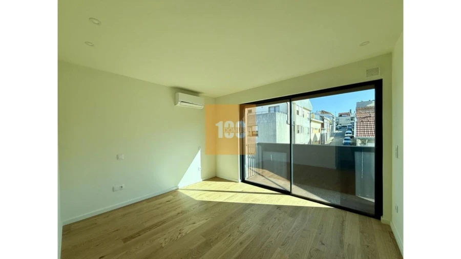 Apartamento T2 para Arrendamento em Bonfim Foto 28