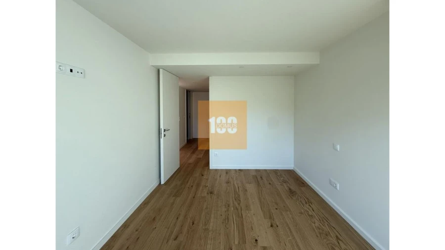 Apartamento T2 para Arrendamento em Bonfim Foto 23