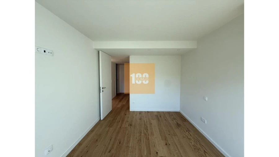 Apartamento T2 para Arrendamento em Bonfim Foto 22