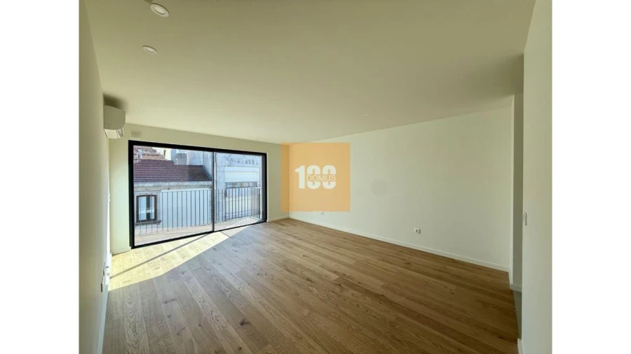 Apartamento T2 para Arrendamento em Bonfim Foto 10